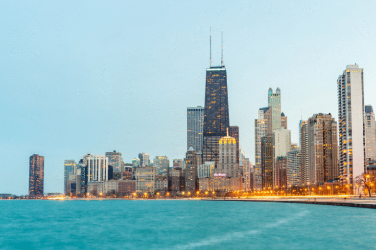 Chicago, Illinois: Windy City Wonders on the Shores of Lake Michigan