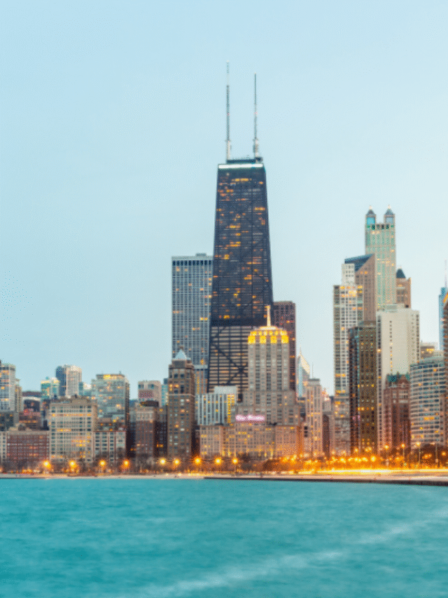 Chicago, Illinois: Windy City Wonders on the Shores of Lake Michigan